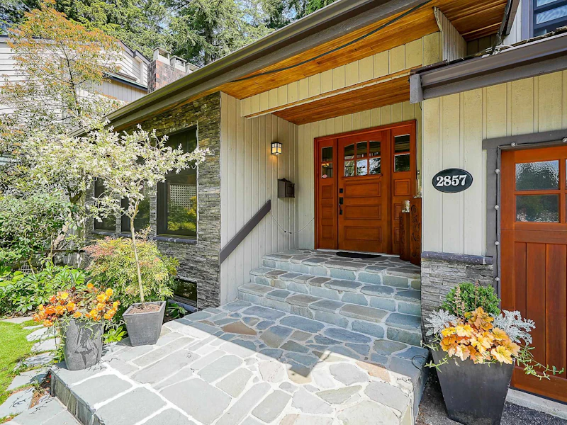 2857 Violet Street, North Vancouver BC V7H 2L7