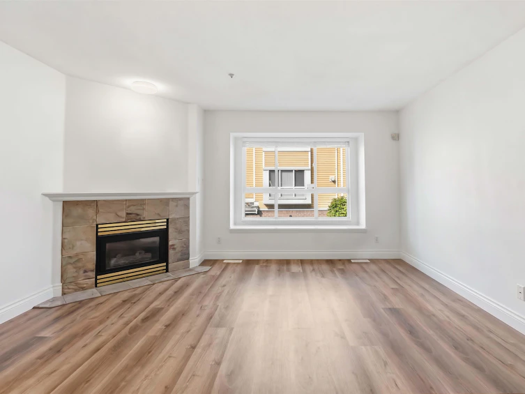 8433 Jellicoe Street, Vancouver, BC, V5S 2J4 - 9