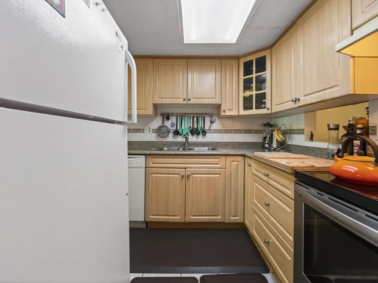 2750 Kingsford Avenue, Burnaby, BC, V5B 4V4 - 12