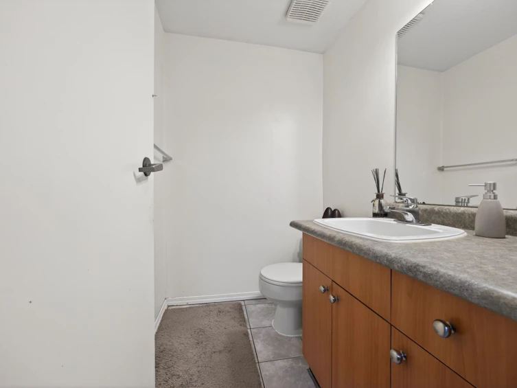 2750 Kingsford Avenue, Burnaby, BC, V5B 4V4 - 16