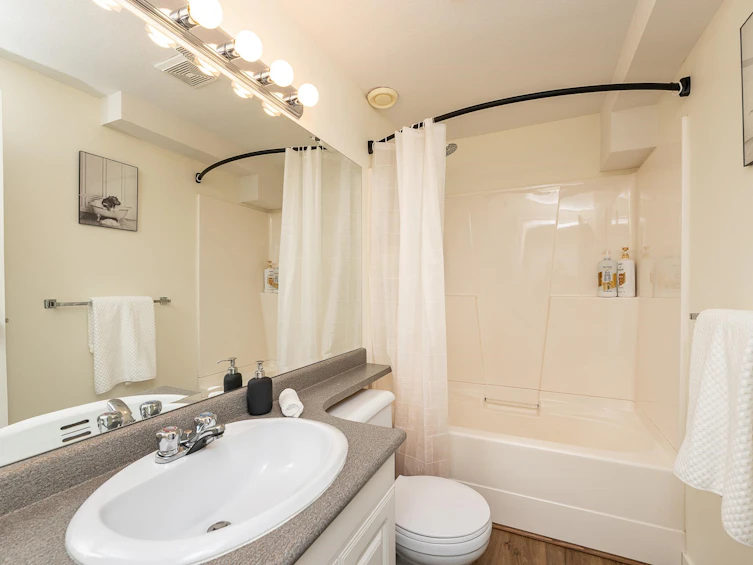 3283 Chartwell Green, Coquitlam, BC, V3E 3M9 - 30