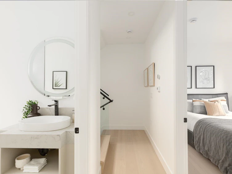 2-475 W 20th Avenue, Vancouver, BC, V5Y 2C7 - 12