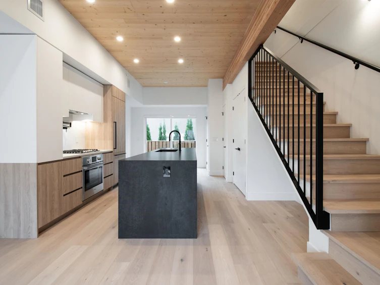 4170 Columbia Street, Vancouver, BC, V5Y 2J6 - 5