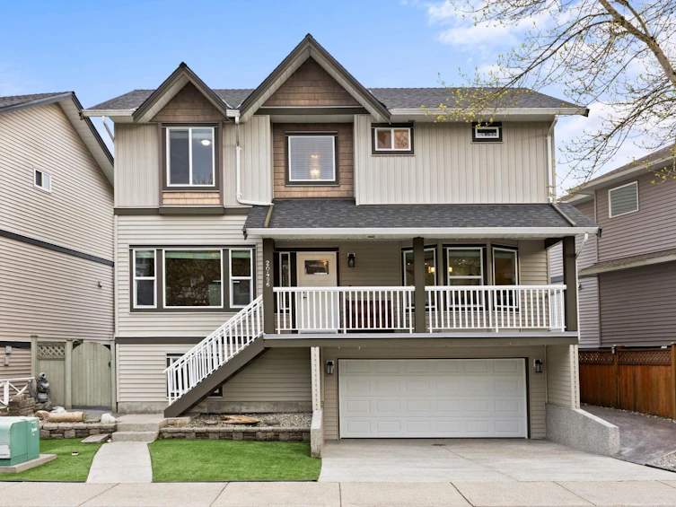 20496 67 Avenue, Langley, BC, V2Y 2X9