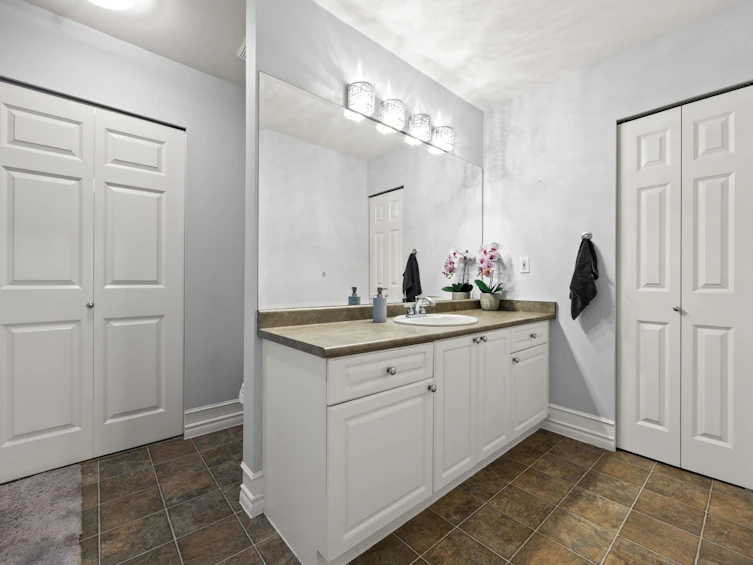 20496 67 Avenue, Langley, BC, V2Y 2X9 - 11