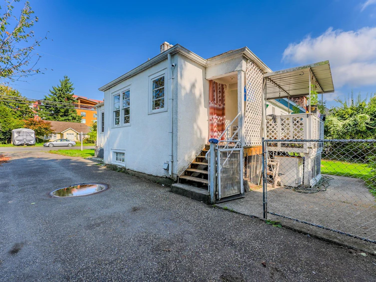 46220 Maple Avenue, Chilliwack, BC, V2P 2J4 - 37