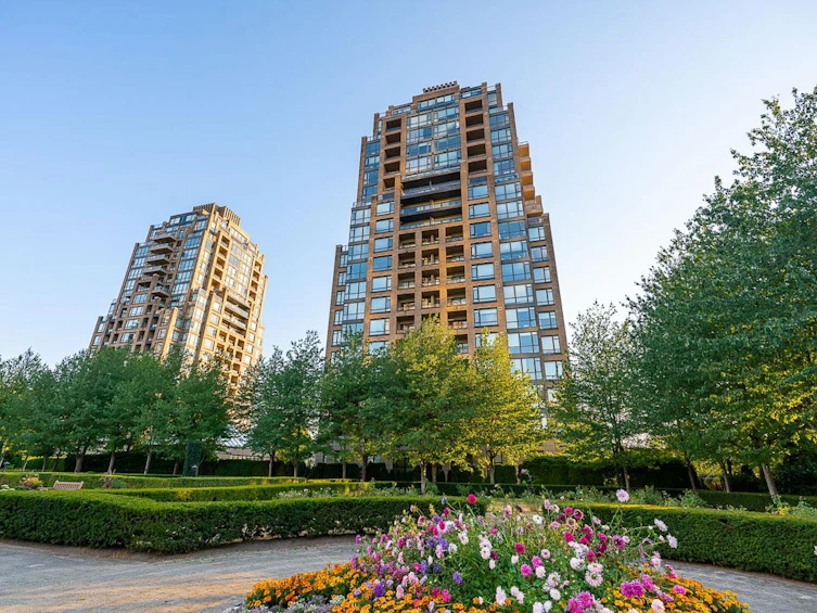 301-7368 Sandborne Avenue, Burnaby, BC, V3N 5C5 - 39