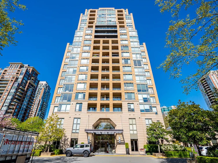301-7368 Sandborne Avenue, Burnaby, BC, V3N 5C5 - 5