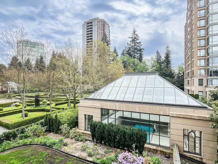 301-7368 Sandborne Avenue, Burnaby, BC, V3N 5C5 - 27
