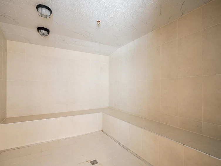 301-7368 Sandborne Avenue, Burnaby, BC, V3N 5C5 - 34