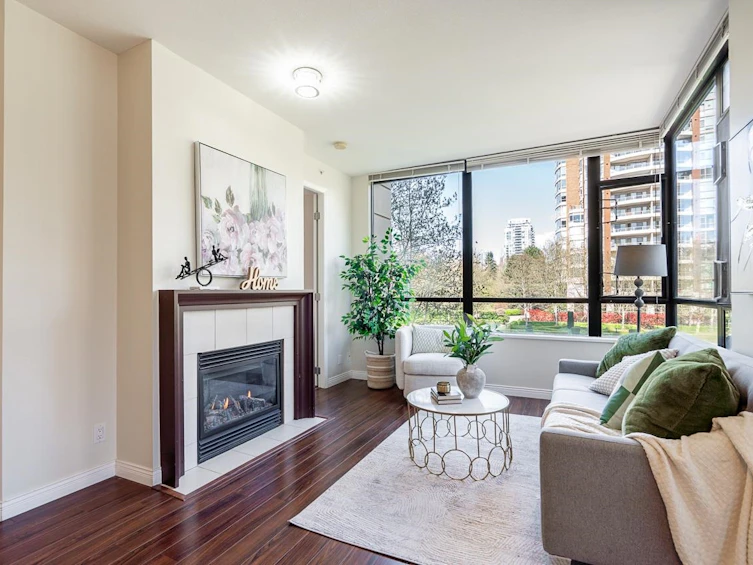 301-7368 Sandborne Avenue, Burnaby, BC, V3N 5C5 - 6