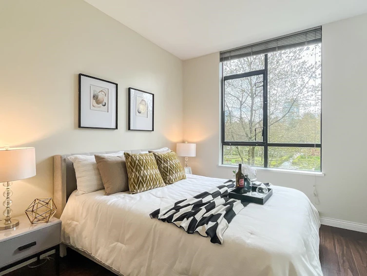 301-7368 Sandborne Avenue, Burnaby, BC, V3N 5C5 - 18