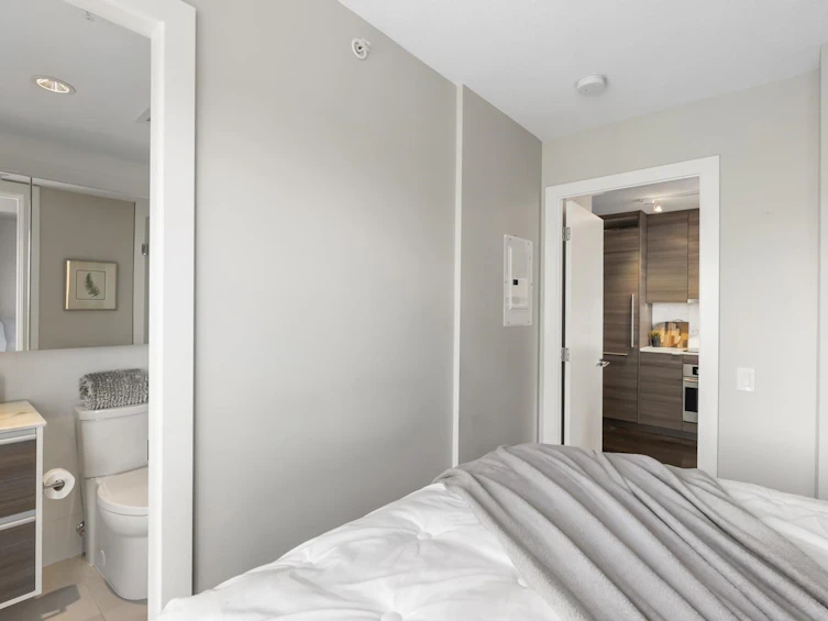 2305-13398 104 Avenue, Surrey, BC, V3T 1V6 - 14