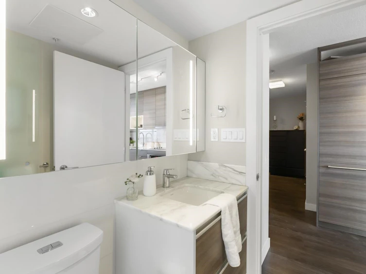 2305-13398 104 Avenue, Surrey, BC, V3T 1V6 - 18