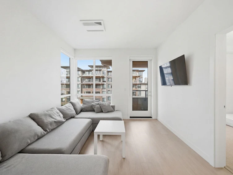 418-7588 16th Street, Burnaby, BC, V3N 0H8 - 7