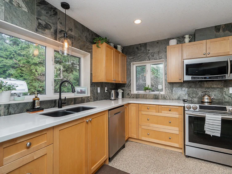 12845 Sylvester Road, Mission, BC, V2V 0B1 - 12