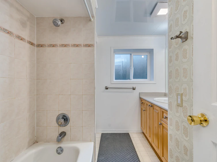760 Grover Avenue, Coquitlam, BC, V3J 3C8 - 21