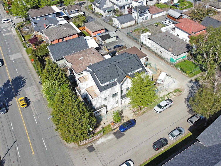 2-2017 E 23rd Avenue, Vancouver, BC, V5N 2T9 - 11