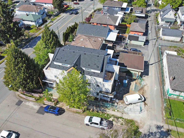 2-2017 E 23rd Avenue, Vancouver, BC, V5N 2T9 - 9