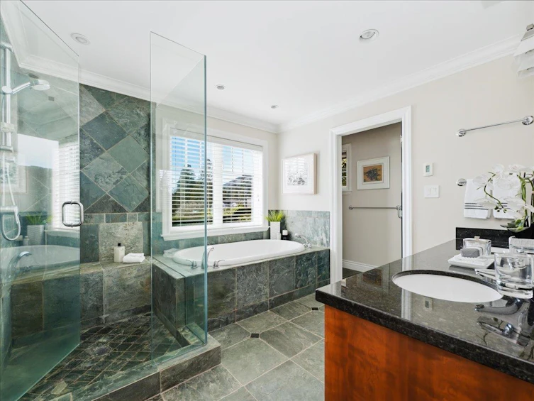 2618 Lawson Avenue, West Vancouver, BC, V7V 2G2 - 22