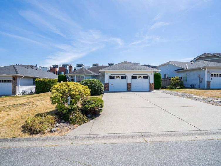 16158 16a Avenue, Surrey, BC, V4A 9J9
