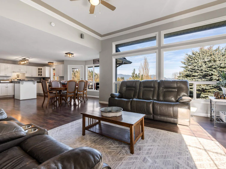 46286 Valleyview Road, Chilliwack, BC, V2R 5P7