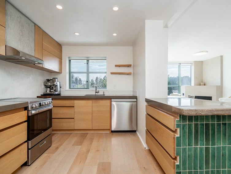 1102-200 Newport Drive, Port Moody, BC, V3H 5B7 - 10
