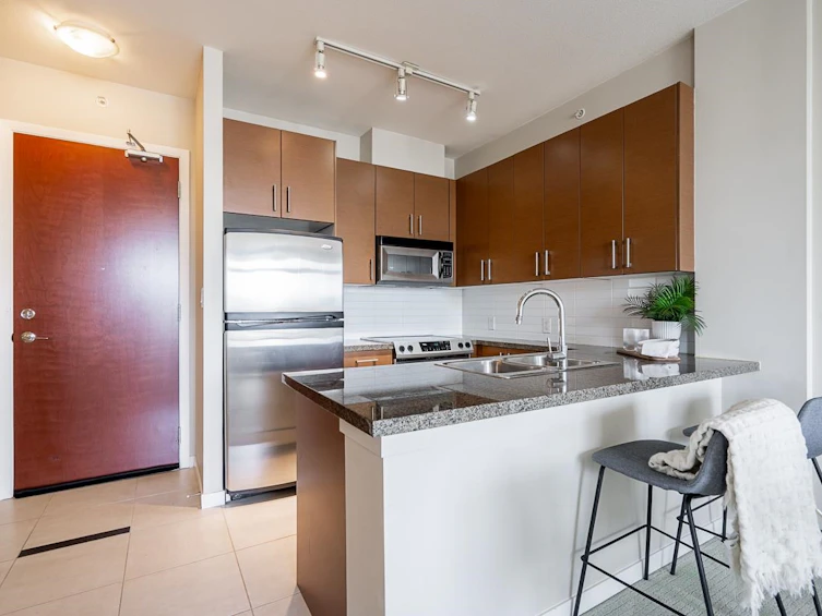2305-2345 Madison Avenue, Burnaby, BC, V5C 0B4 - 11