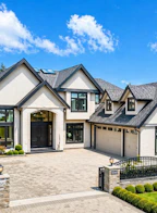 9240 Chapmond Crescent