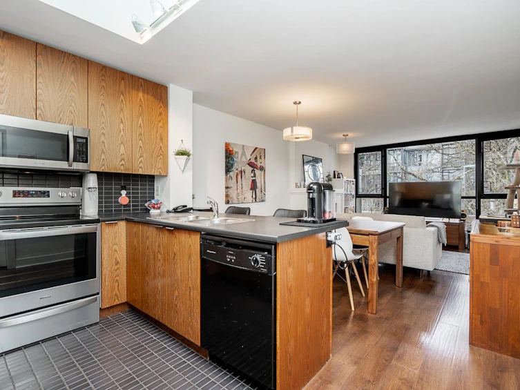 502-2036 W 10th Avenue, Vancouver, BC, V6J 2B3 - 5