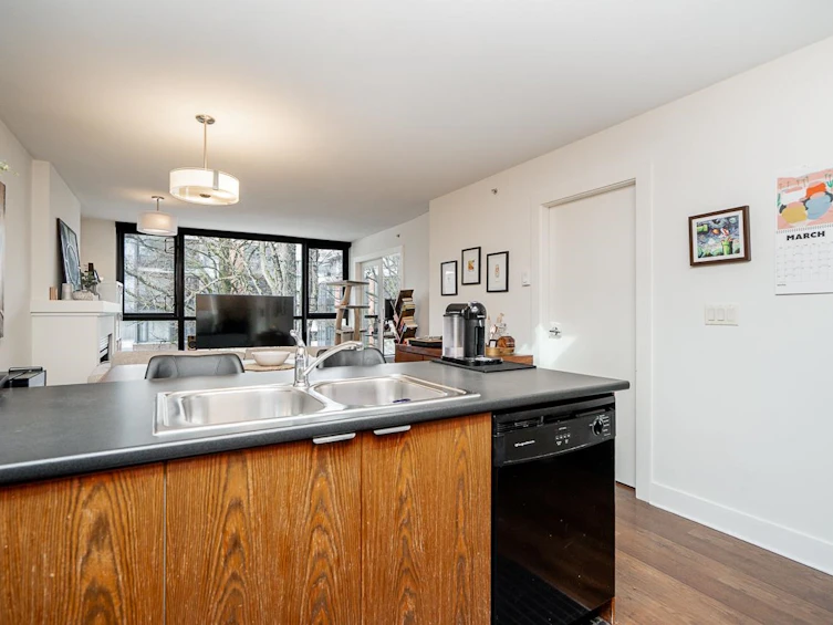 502-2036 W 10th Avenue, Vancouver, BC, V6J 2B3 - 8