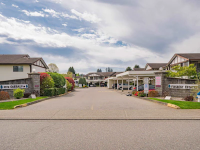 57-32718 Garibaldi Drive - 4
