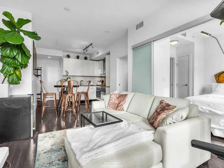 3305-1283 Howe Street, Vancouver, BC, V6Z 0E3 - 2