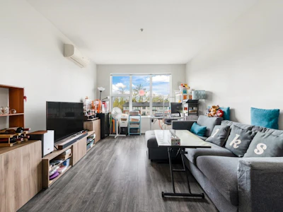 320-9311 Alexandra Road - 5