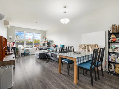 320-9311 Alexandra Road - 4