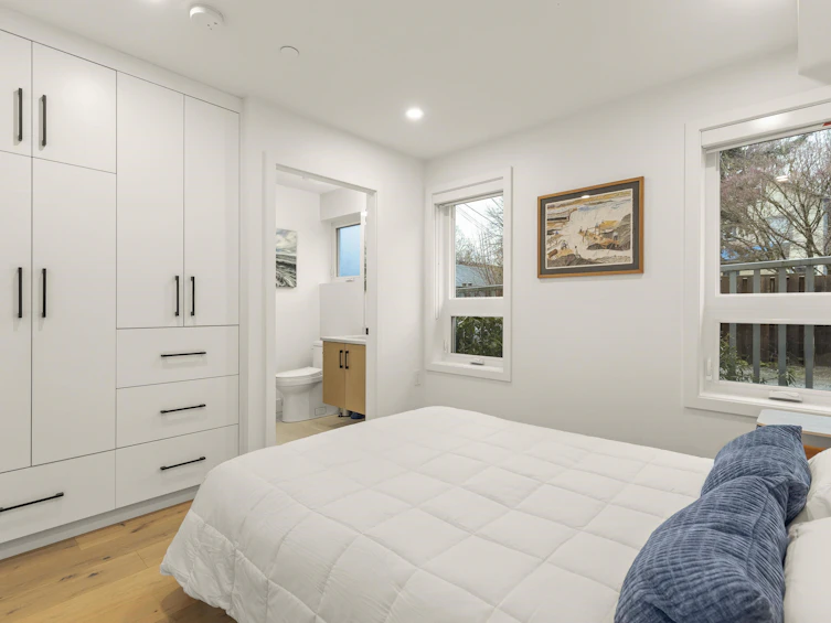 517 E 11th Avenue, Vancouver, BC, V5T 2E1 - 15