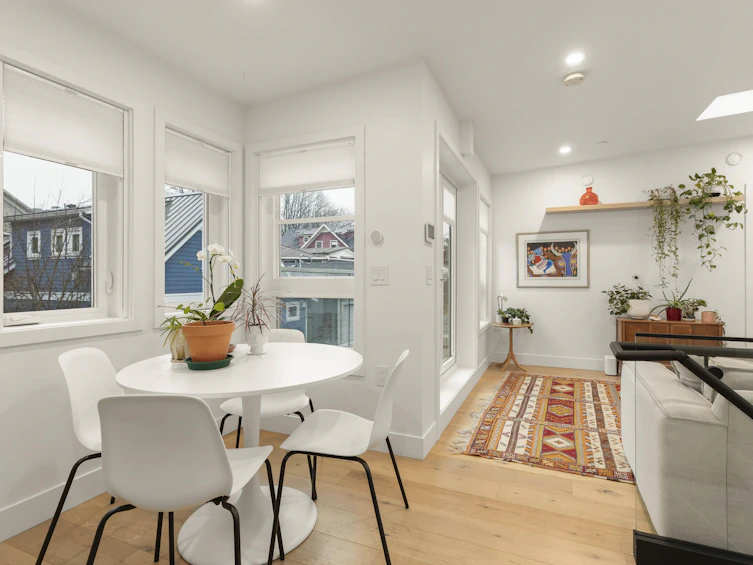 517 E 11th Avenue, Vancouver, BC, V5T 2E1 - 11