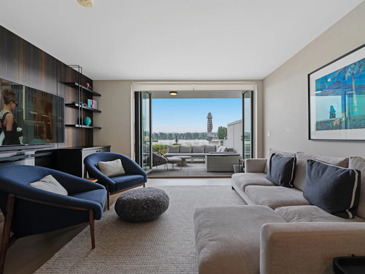 TH210-210 Salter Street, New Westminster, BC, V3M 0J9