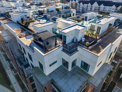 614-55 Klahanie Drive - 4