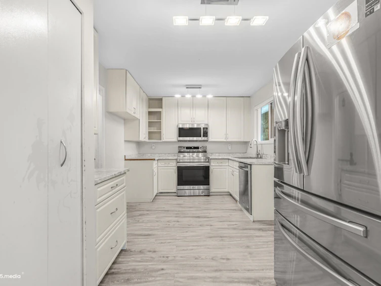 11573 84a Avenue, Delta, BC, V4C 2S5 - 9