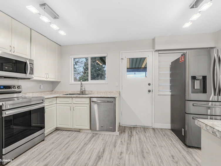 11573 84a Avenue, Delta, BC, V4C 2S5 - 8