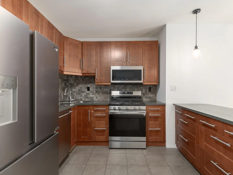 3853 Frances Street, Burnaby, BC, V5C 2P1 - 9