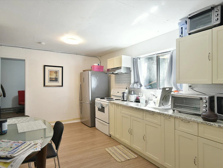 5727 Trail Avenue, Sechelt, BC, V7Z 0H8 - 18