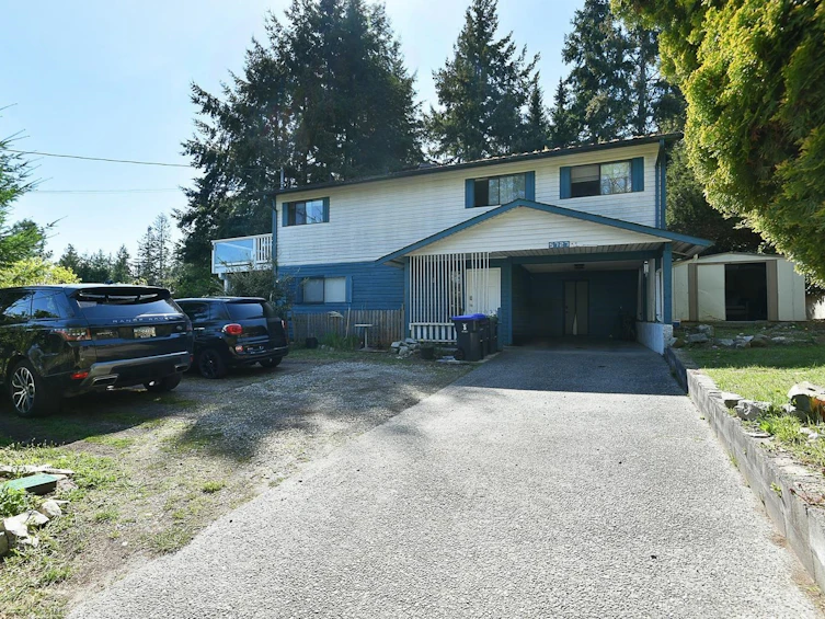5727 Trail Avenue, Sechelt, BC, V7Z 0H8