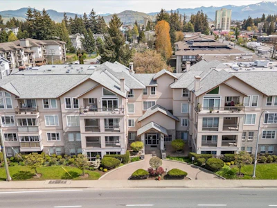 401-2772 Clearbrook Road - 2