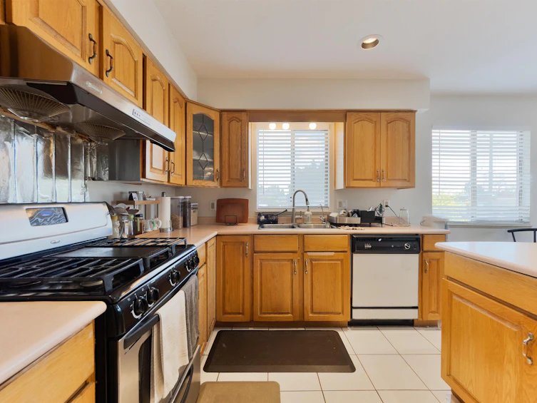 4355 Macdonald Avenue, Burnaby, BC, V5G 2Z8 - 5