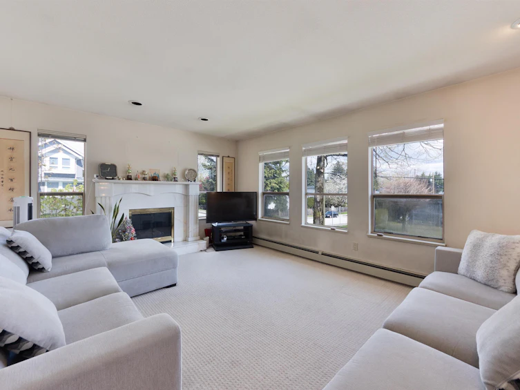 4355 Macdonald Avenue, Burnaby, BC, V5G 2Z8 - 2