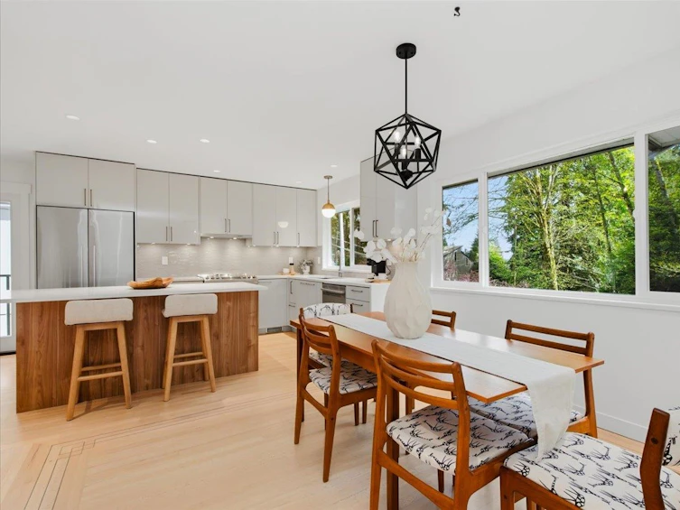 1392 Chamberlain Drive, North Vancouver, BC, V7K 1P6 - 7