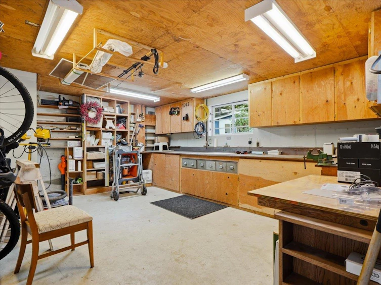 1392 Chamberlain Drive, North Vancouver, BC, V7K 1P6 - 39