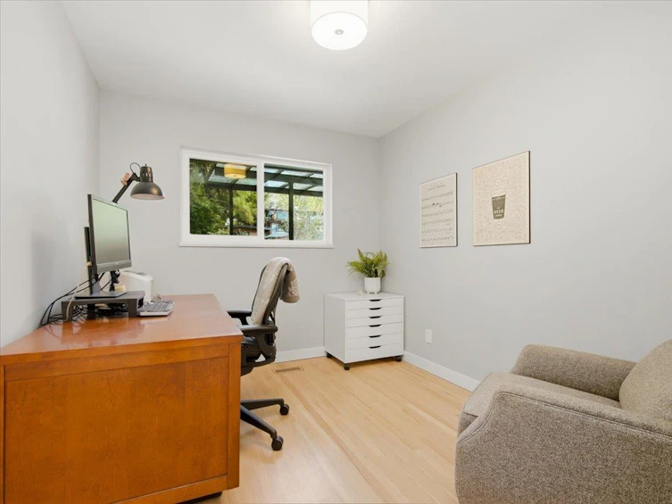 1392 Chamberlain Drive, North Vancouver, BC, V7K 1P6 - 14